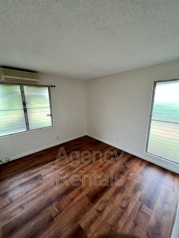 Building Photo - 94-471 Kaweloalii Street