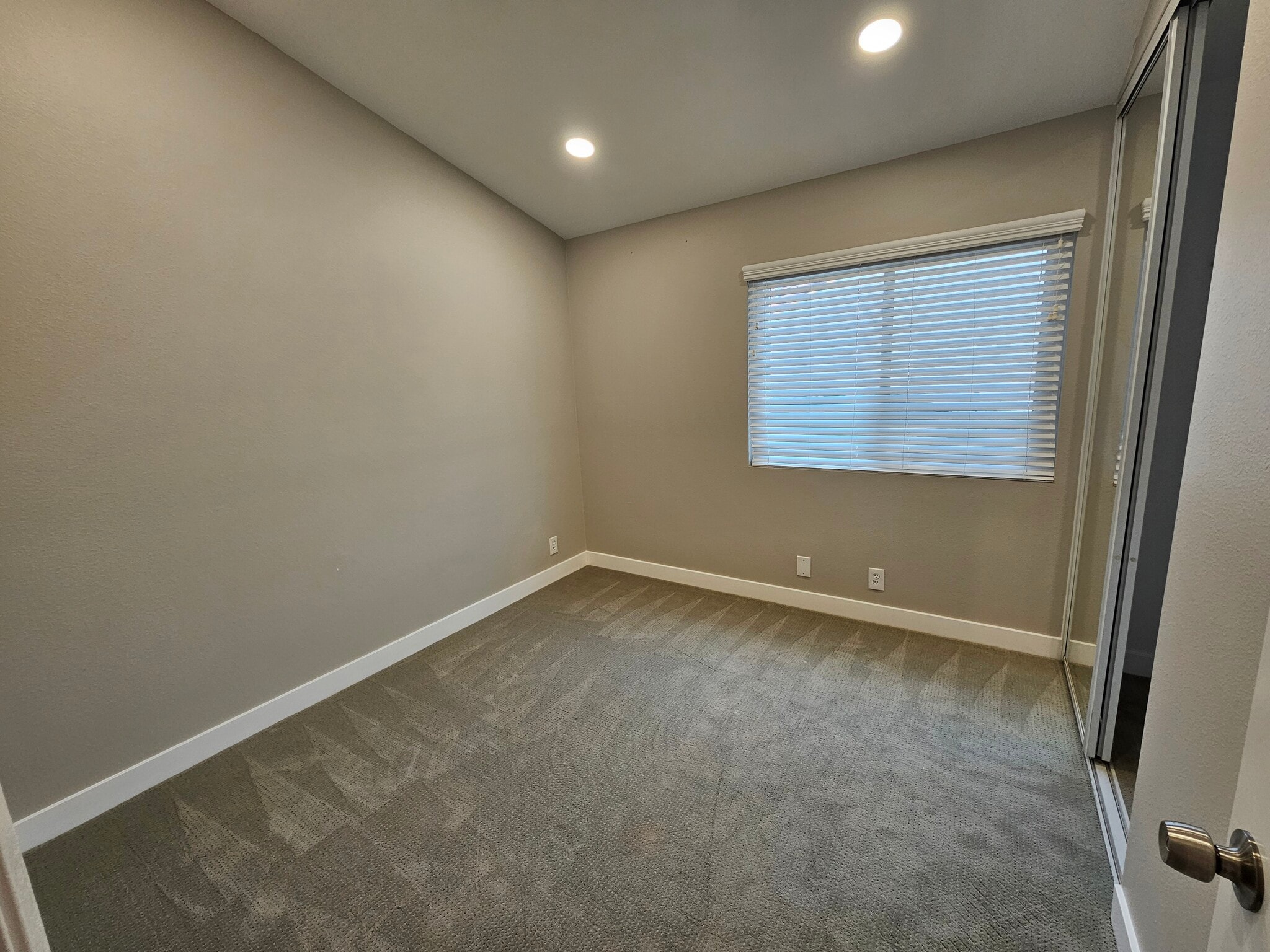 Building Photo - 12566 Salmon River Rd