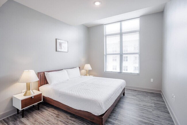 Building Photo - 121 E Freedom Way