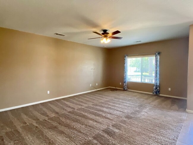 Building Photo - $2,395 Shields & Fowler, 4 Bedroom Home - ...
