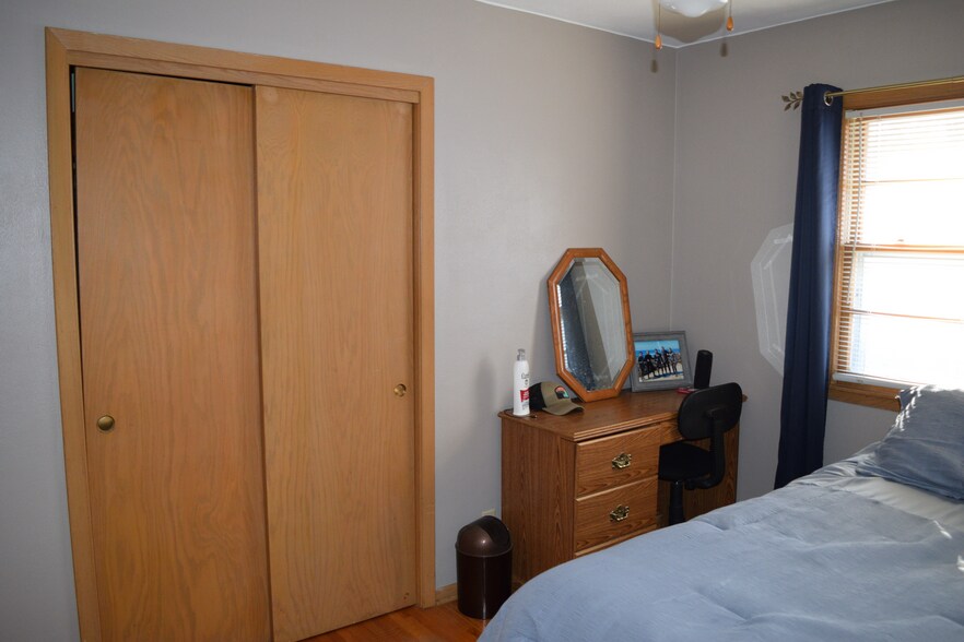 Building Photo - 1588 Case Ave