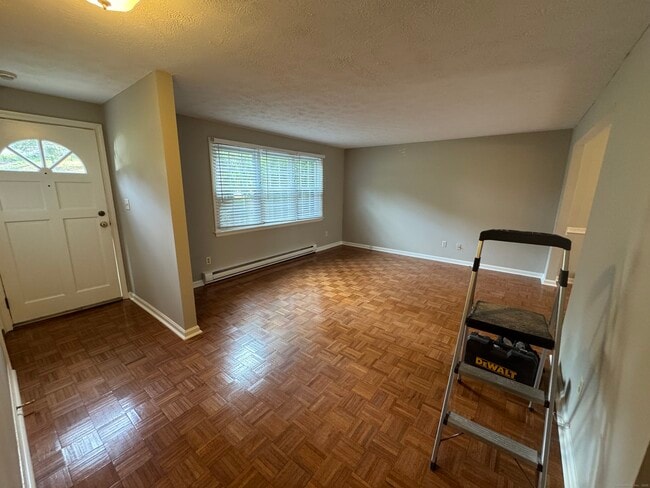 Building Photo - 33 Caswell Ave
