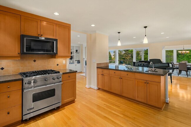 Building Photo - Magnolia Home