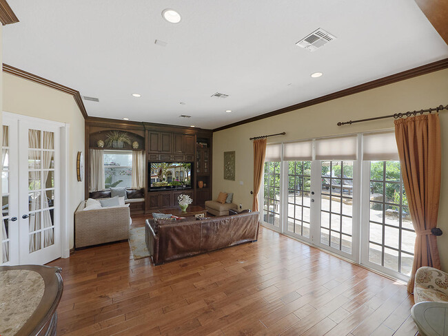 Building Photo - 11461 SW Waldorf Ct