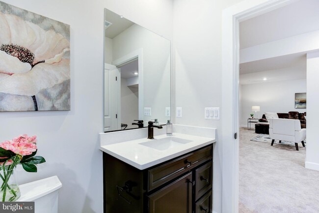 Building Photo - 6547 Clubhouse Dr