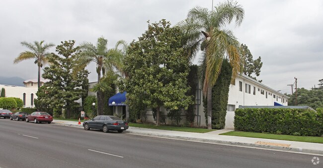 Street View - Crestwood Apartments