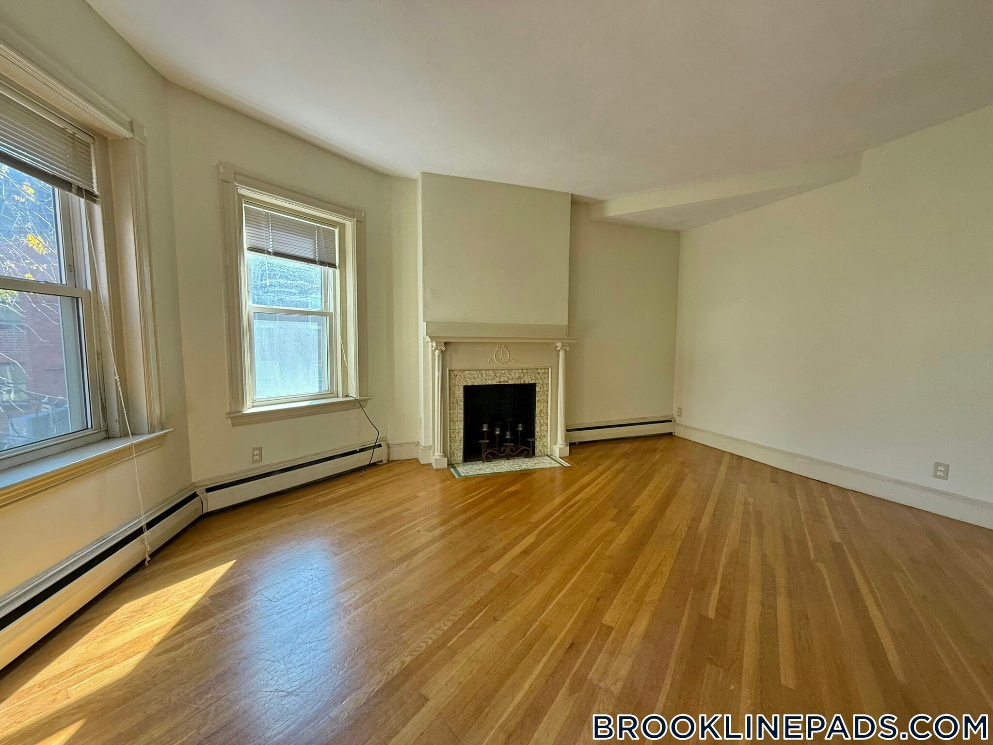 Building Photo - 16 Winchester St