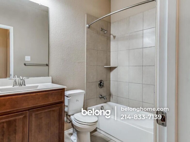 Building Photo - 11608 Netleaf Ln