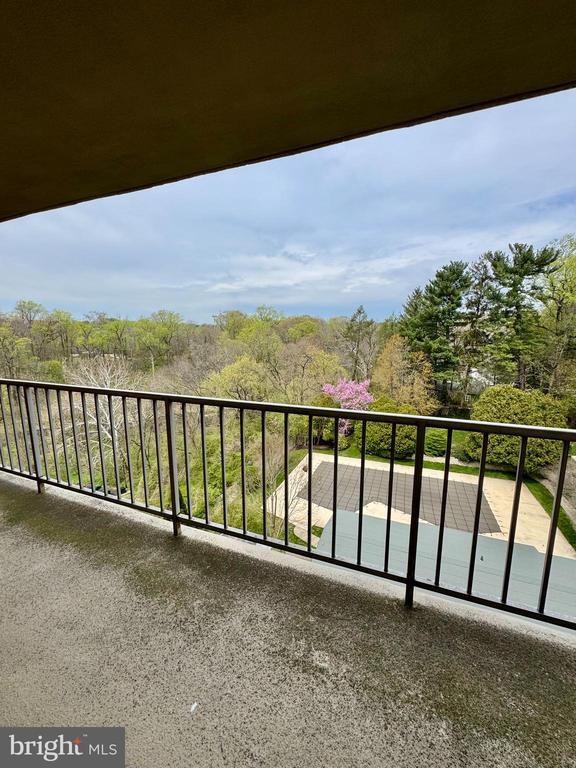 Building Photo - 801 Yale Ave