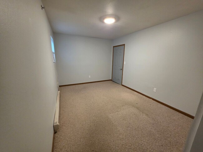Building Photo - 1125 Latigo Dr
