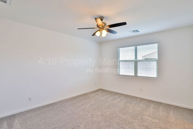 Building Photo - 4470 E Clydesdale St