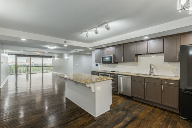 Building Photo - 600 Admiral Blvd