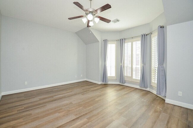 Building Photo - 1016 Studer St