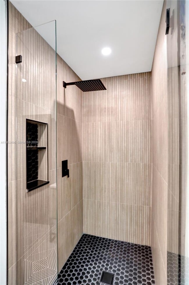 Building Photo - 3671 NE 11th Ave