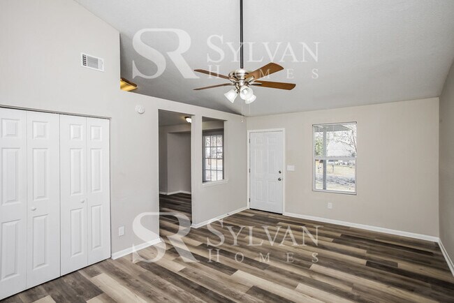 Building Photo - Enjoy living the good life in this 3 bedro...