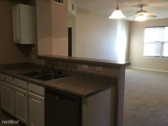 Building Photo - 2 br, 1 bath Condo - 12816 Ironstone Way