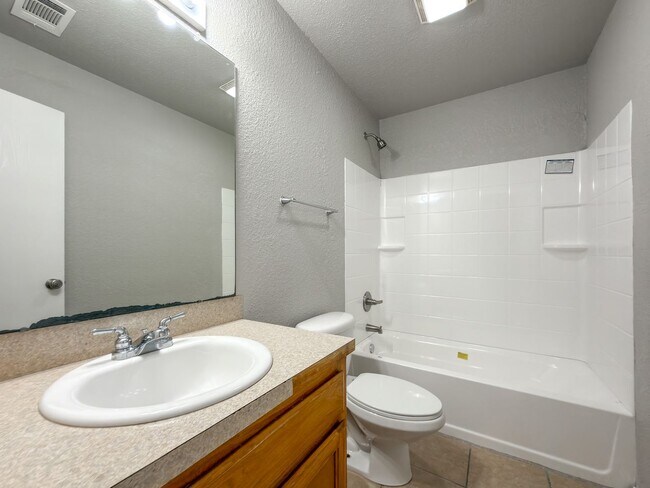 Building Photo - 906 N.46th Street-