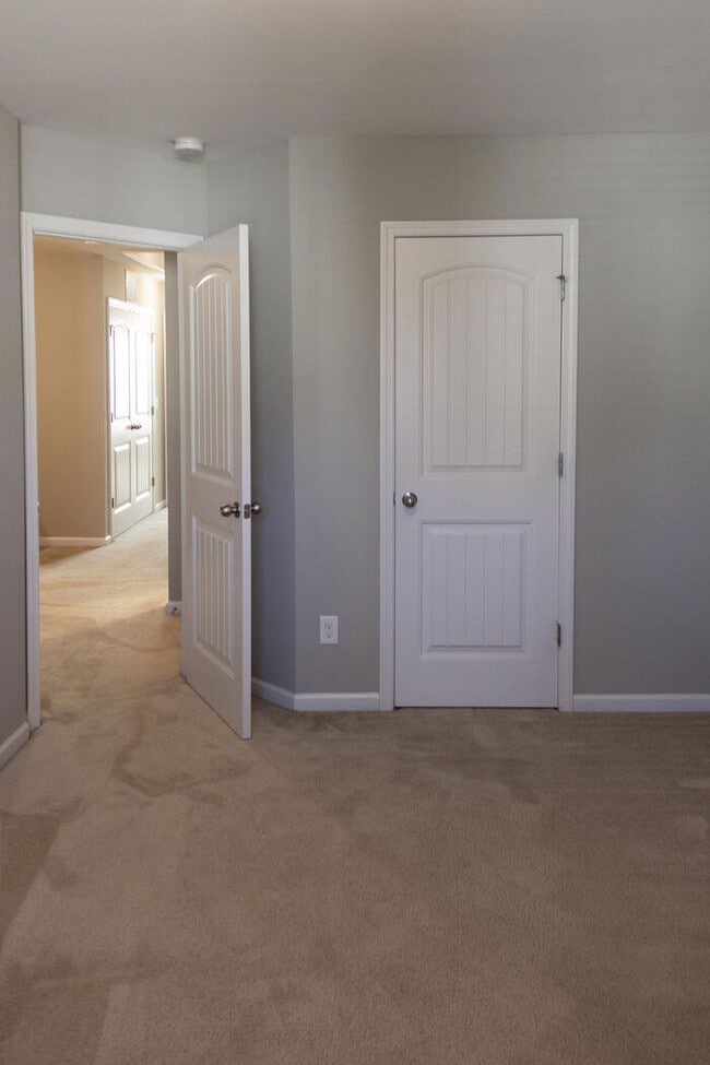 Building Photo - ** COMING SOON** Gorgeous Raleigh Townhome...