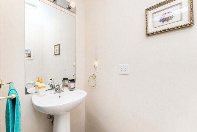 Building Photo - 37 Augusta Way