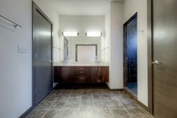 Building Photo - 1428 S Quincy Ave