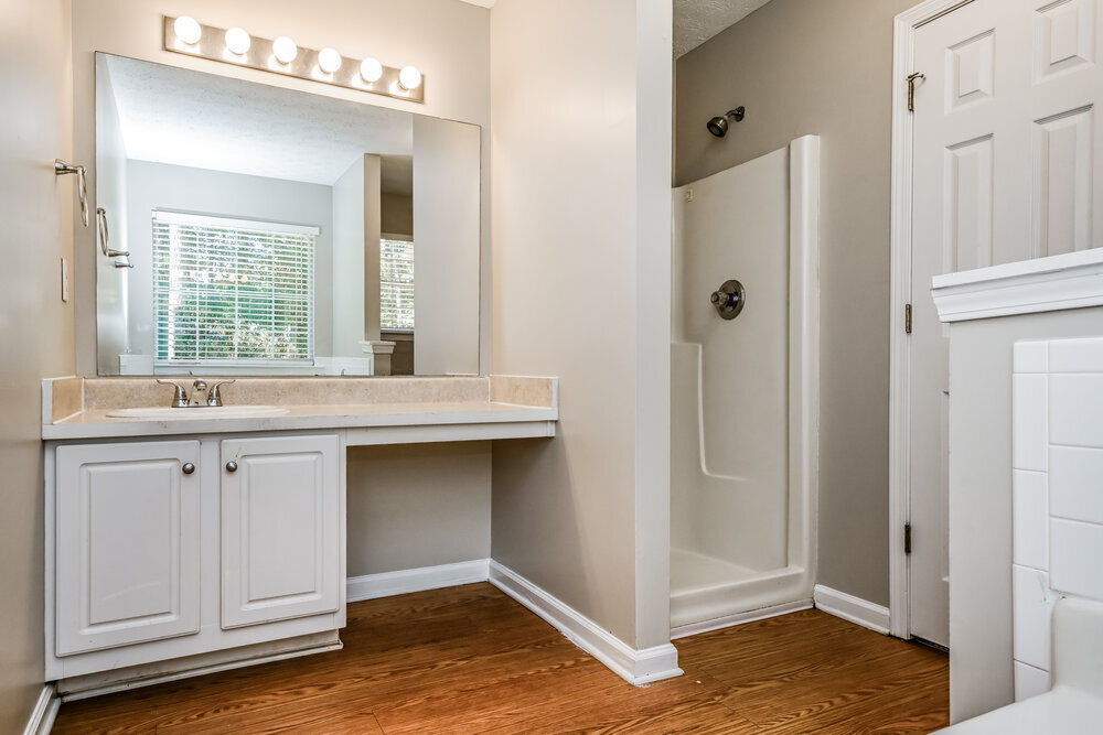 Building Photo - 215 Carlin Ct