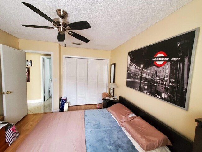 Building Photo - 9820 NW 24th St