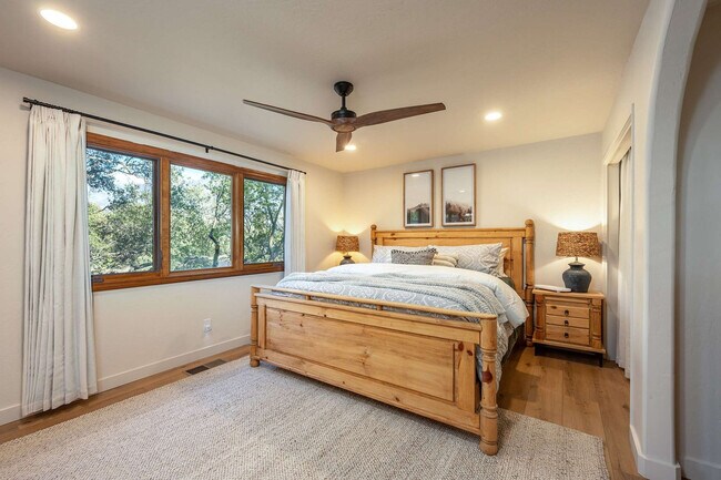 Building Photo - 43620 Washburn Dr