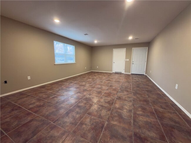 Building Photo - 806 N 30th St