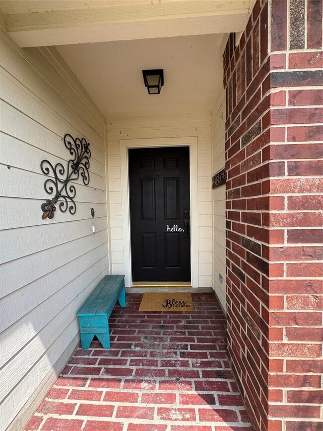 Building Photo - 108 N Pauley Dr