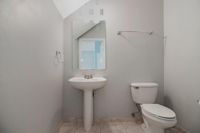 Building Photo - 137 Barefoot Cove