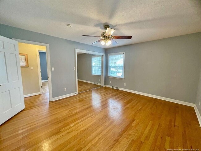 Building Photo - 2514 Dartmouth Dr