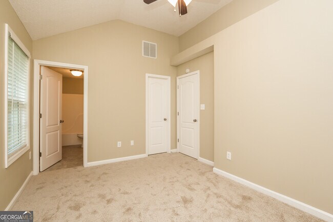 Building Photo - 4980 Wolfcreek View