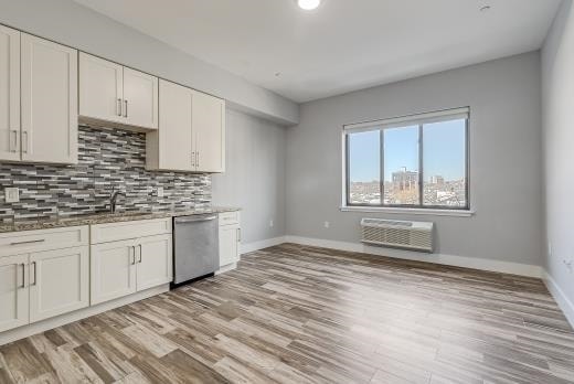 Building Photo - 424 Whiton St