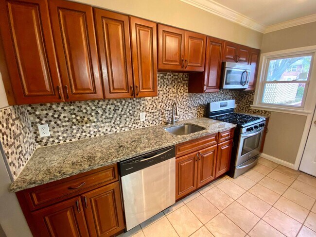 Building Photo - Charming 3BR/2BA Townhome in Stonewood, MD!