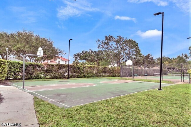 Building Photo - 6545 Chestnut Cir