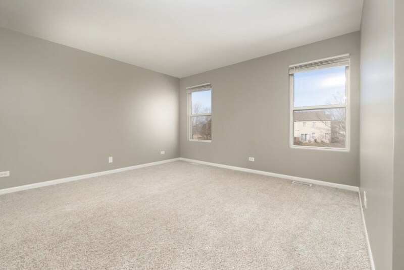 Building Photo - 4036 Blackstone Dr