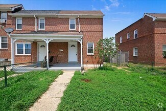 Building Photo - Gorgeous Two-Bedroom Townhome In Middle River