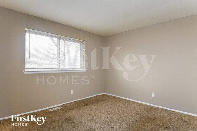 Building Photo - 5323 Ville-Cecelia Ln