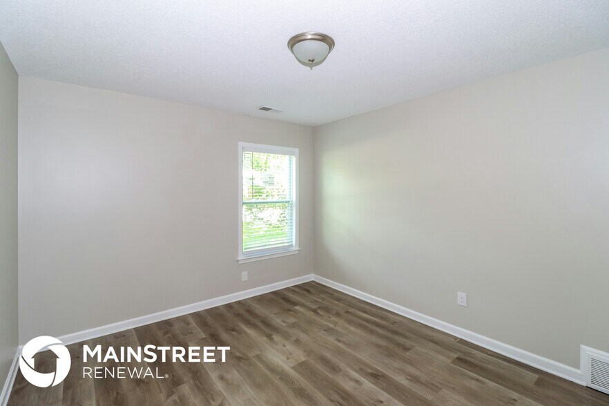 Building Photo - 3559 Wincross Dr