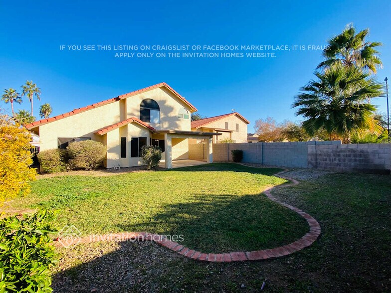 Building Photo - 1207 W Riviera Dr