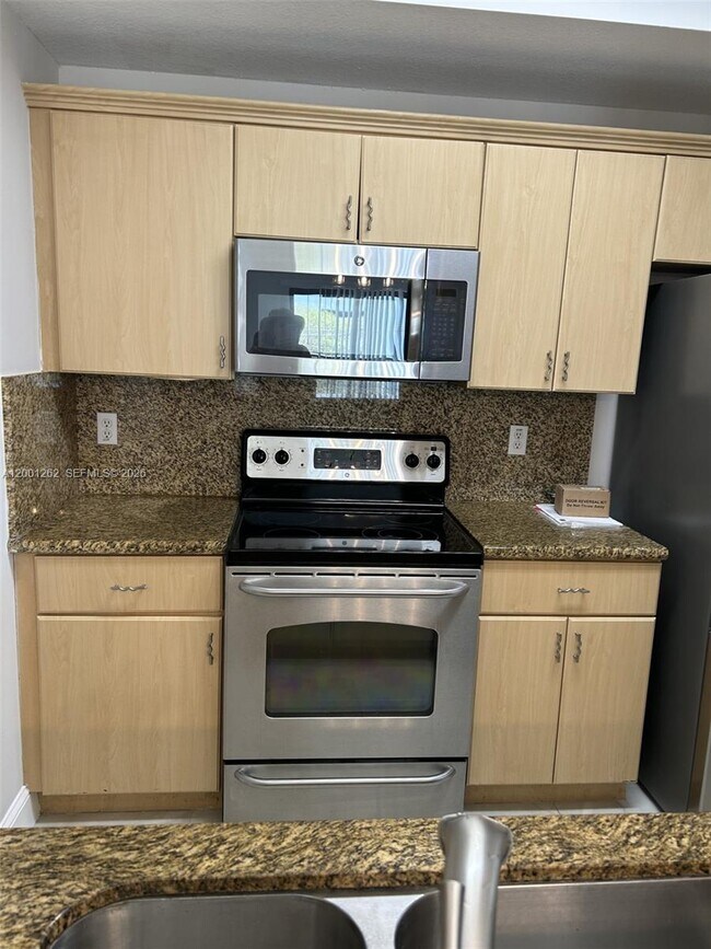 Building Photo - 3590 Coral Wy