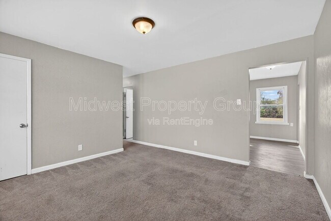 Building Photo - 12035 Krenning Ln