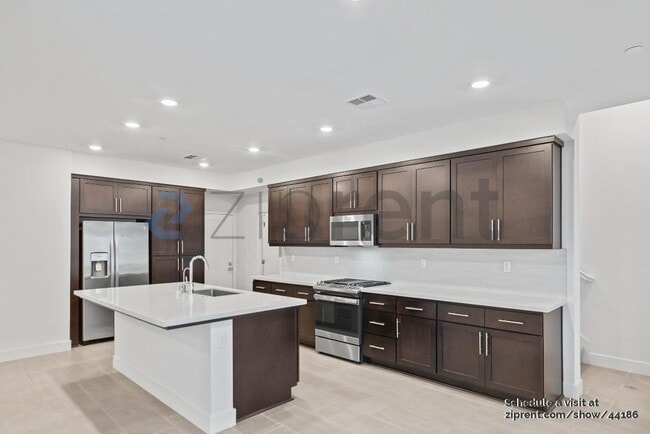 Building Photo - 37393 Salt Grass Rd