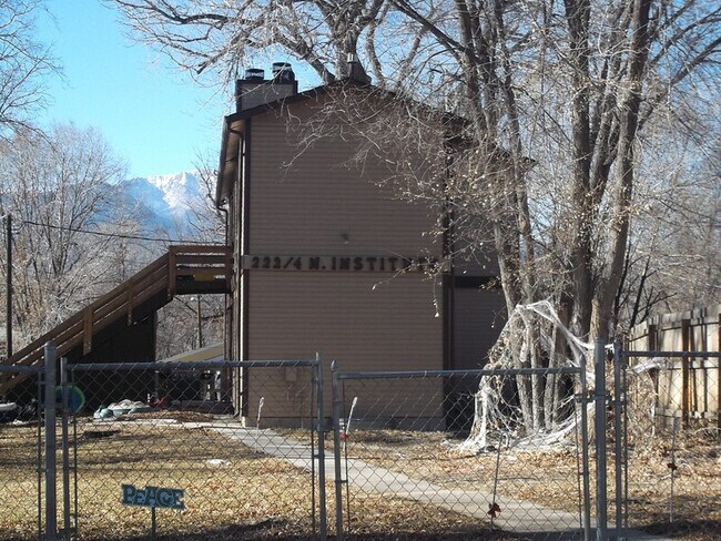 Building Photo - 224 N Institute St