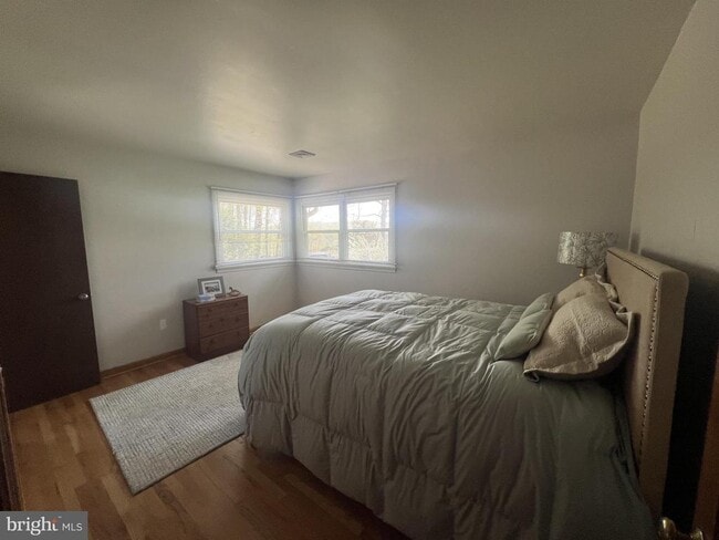 Building Photo - 5472 Merry Oaks Rd