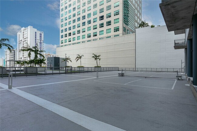 Building Photo - 690 SW 1st St