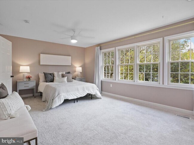 Building Photo - 3001 Federal Hill Dr