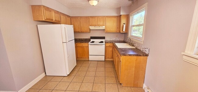 Building Photo - 940 Piper Rd