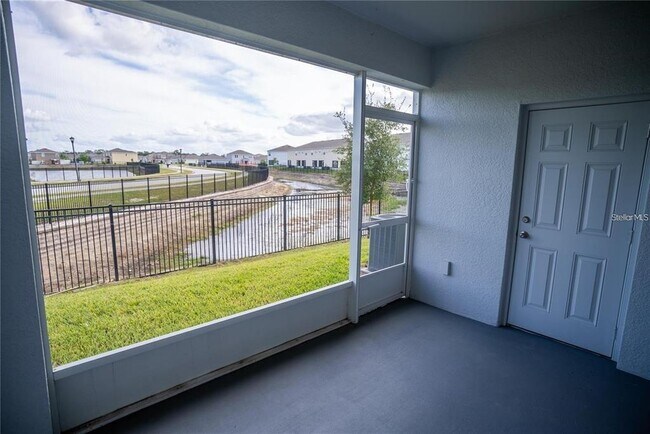 Building Photo - 131 Primrose Dr