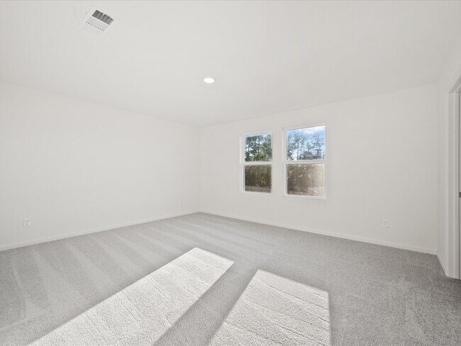 Building Photo - 608 Craven St